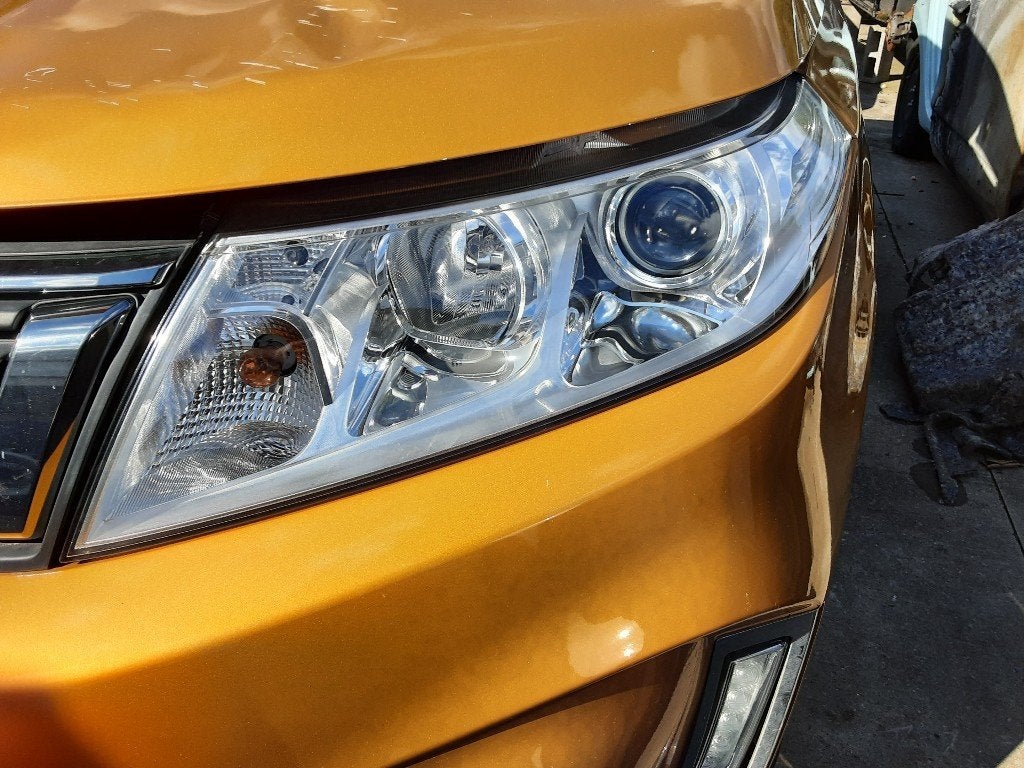 PHARE / OPTIQUE AVANT GAUCHE Suzuki Vitara (LY / MY), Utilisé, Suzuki