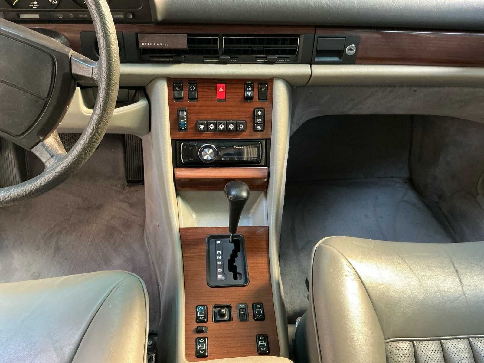 Mercedes-Benz 420 SEL voiture classique, Autos, Achat, Entreprise, Autre carrosserie, Mercedes-Benz