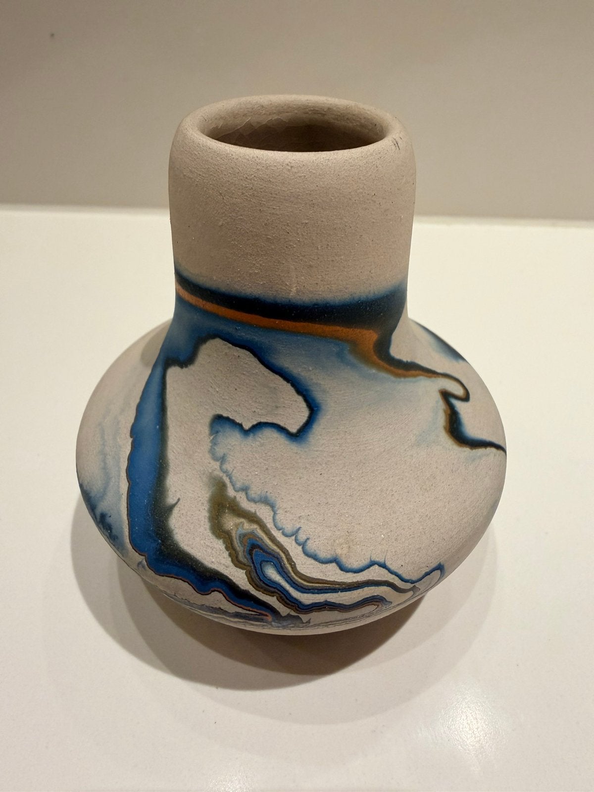 Origineel Nemadji Pottery vaasje USA - Gemarmerd & uniek, Antiek en Kunst, Ophalen