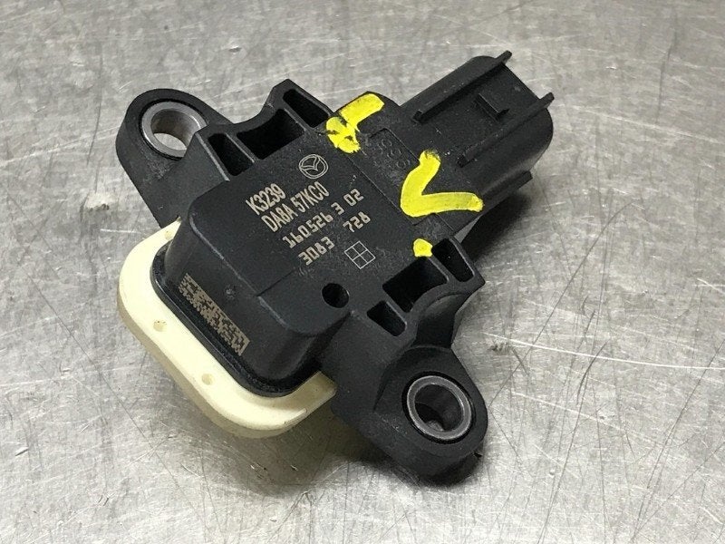 CAPTEUR AIRBAG Mazda MX-5 (ND) (01-2015/-) (|DA8A57KC0|), Utilisé, Mazda