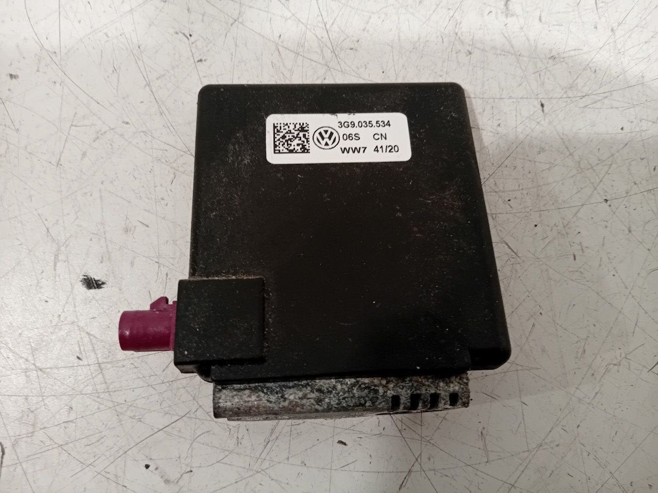 Antenne versterker Volkswagen Golf, Auto diversen, Ophalen of Verzenden, Van der Ven Autorecycling B.V., Onderdelen@venauto.nl