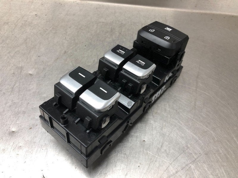 RAAMSCHAKELAAR Kia Niro I (DE) (|93570G5240|93570G5310|), Gebruikt, Kia