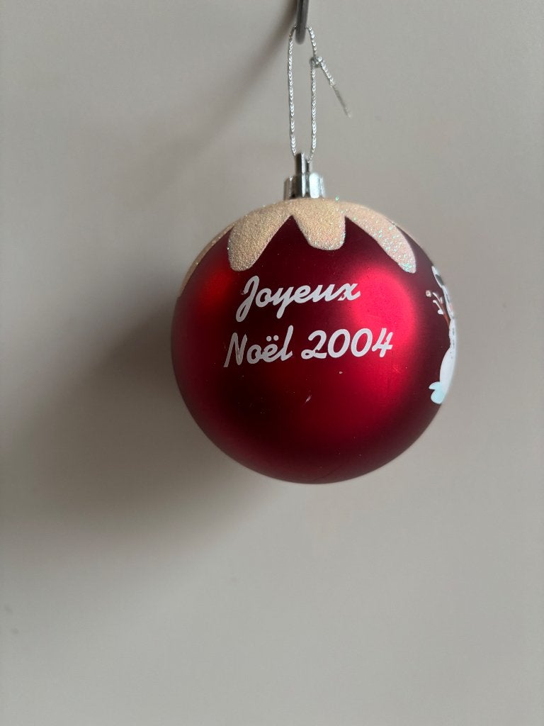 Disneyland Parijs kerstbal 2004, Ophalen of Verzenden, Zo goed als nieuw
