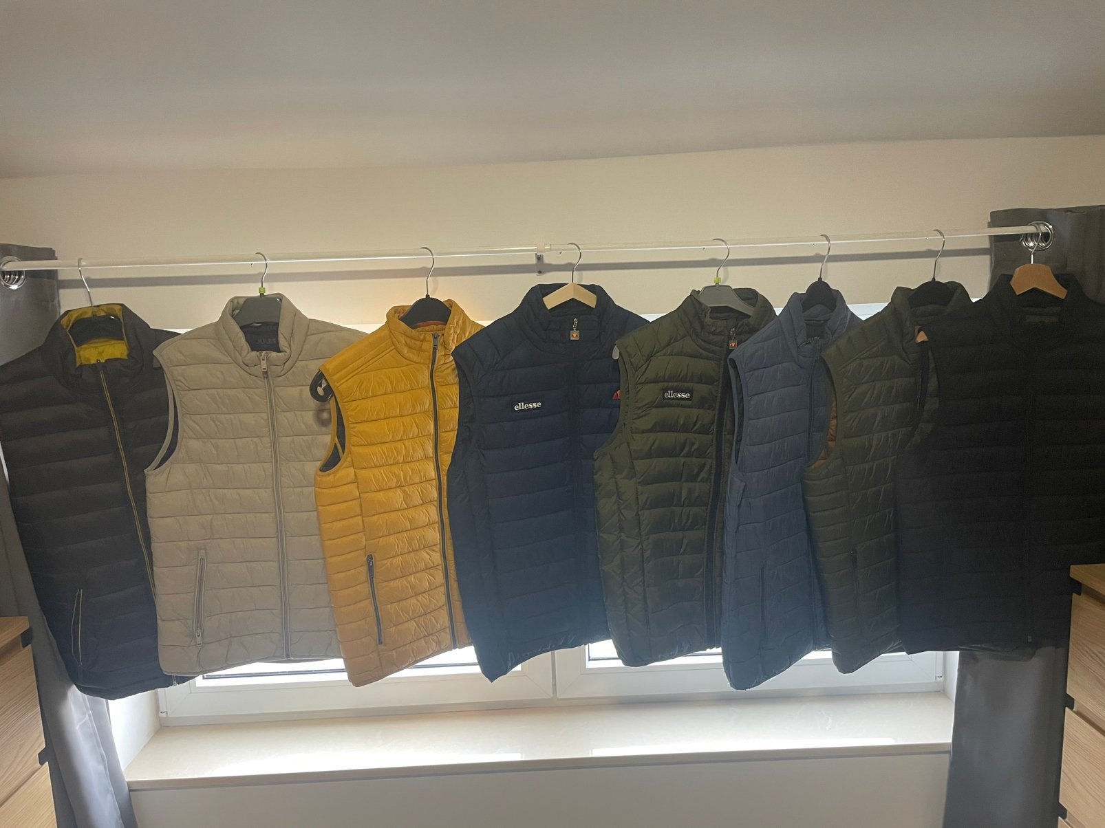 VESTES SANS MANCHES, Vêtements | Hommes, Enlèvement, Comme neuf