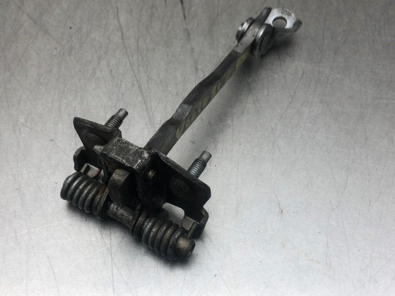 MECANISME DE VEROUILLAGE PORTE AVANT DROITE NV 250 (WF), Utilisé, Droite, Nissan