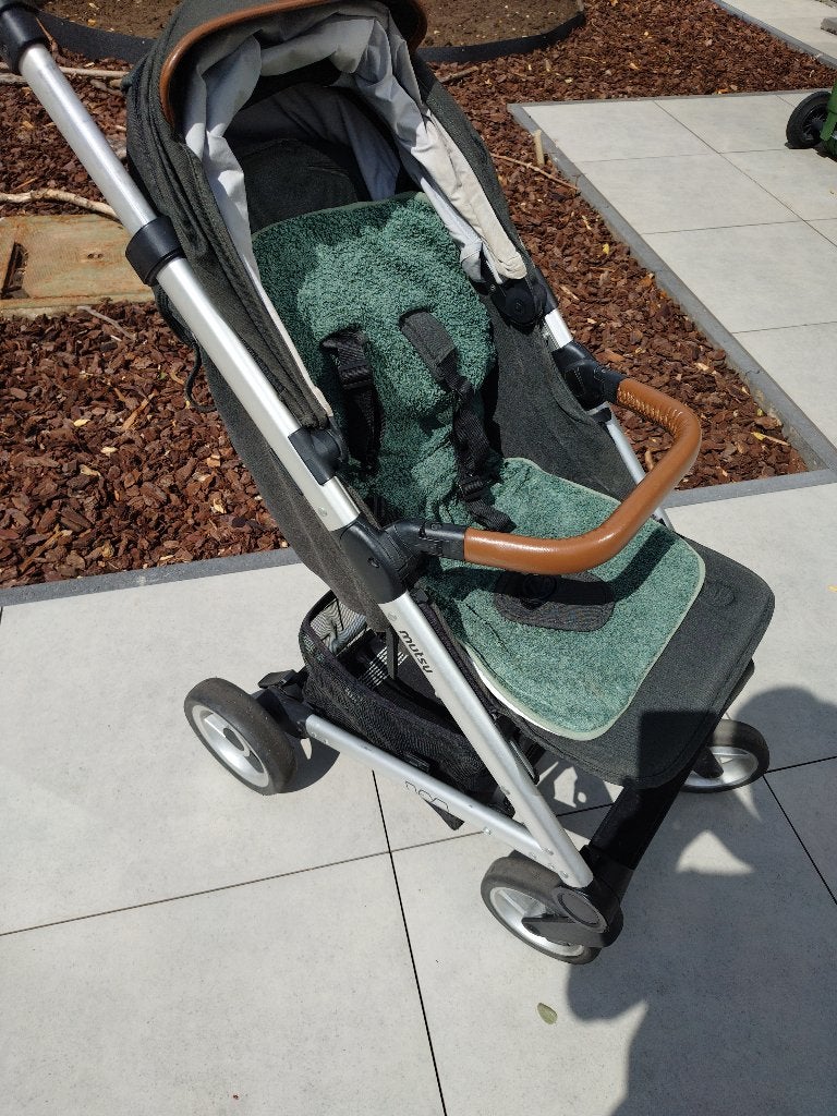 Mutsy Buggy Nexo - Deep Forest, Kinderen en Baby's, Ophalen, Gebruikt, Verstelbare rugleuning