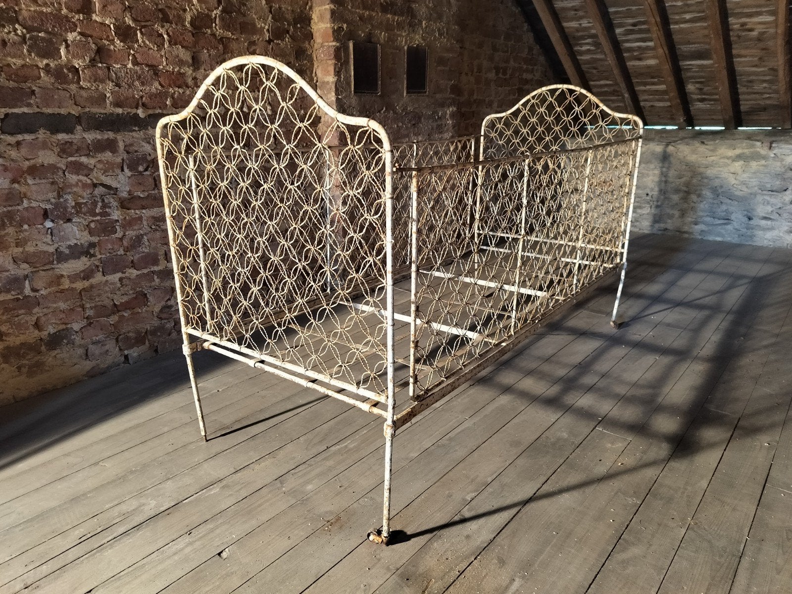 Antiek kinderbed, metaal, deco, Antiek en Kunst, Antiek | Meubels | Bedden, Ophalen