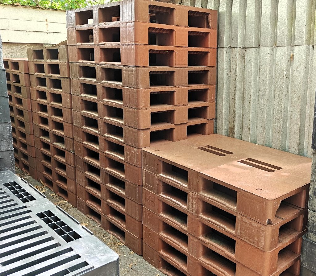 Stevige kunststof paletten, Doe-het-zelf en Bouw, Hout en Planken, Ophalen, Gebruikt