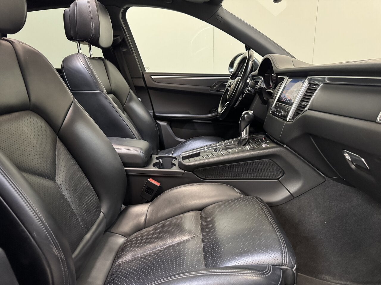 Porsche Macan 2.0 Benzine - Bose - Pano - Topstaat! 1Ste Ei, Autos, Porsche, Argent ou Gris, Achat, Euro 6, 0 kg
