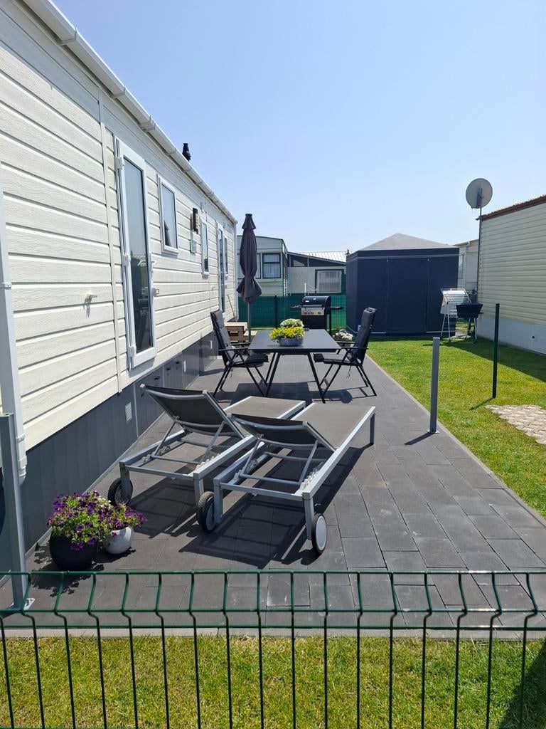 Nieuwe Moderne staancaravan te Huur in Bredene