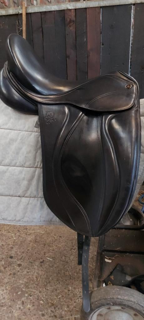 Paarden dressuur zadel, Ophalen, Zo goed als nieuw, Dressuur