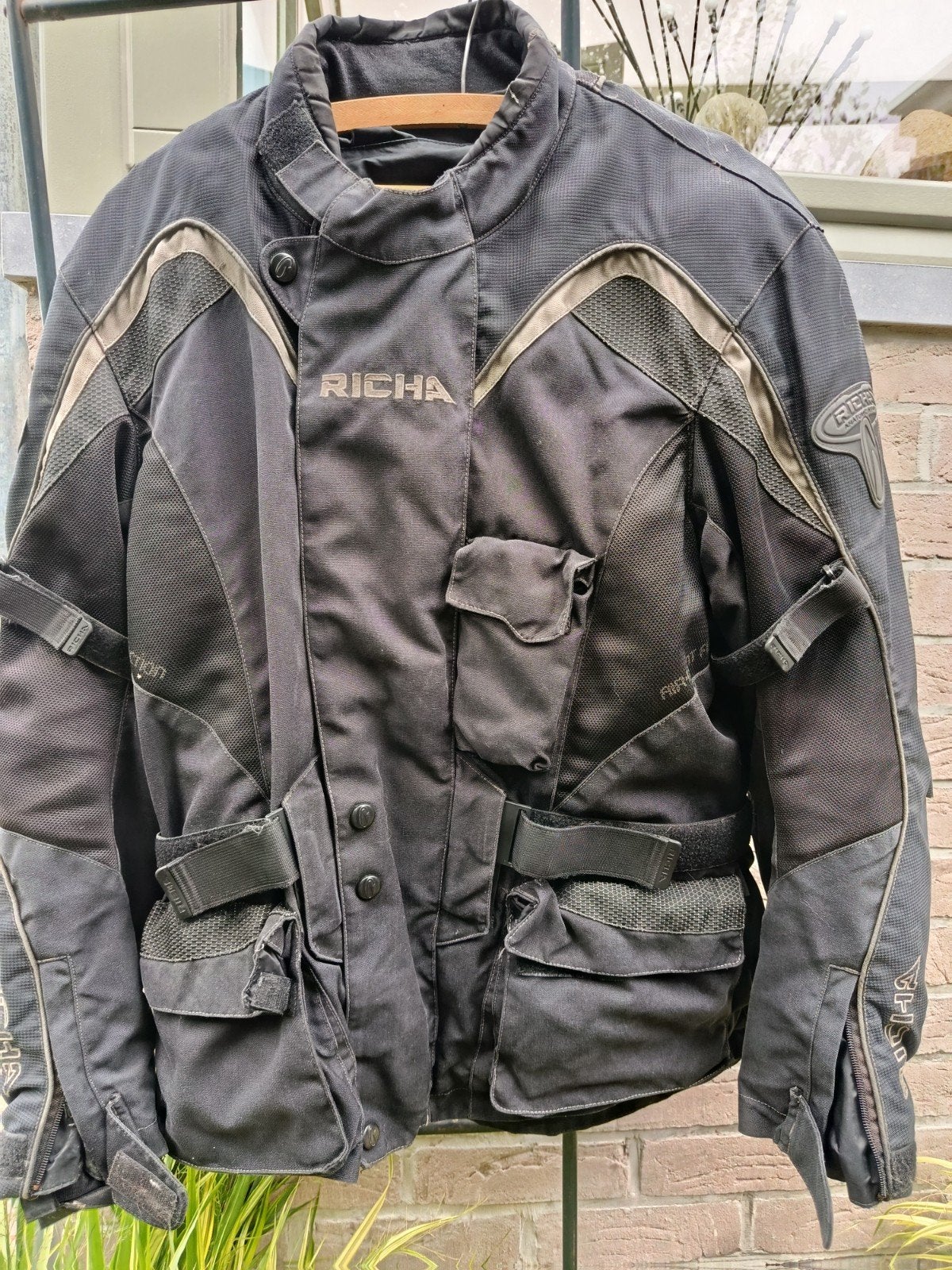 blouson Richard, Motos, Enlèvement