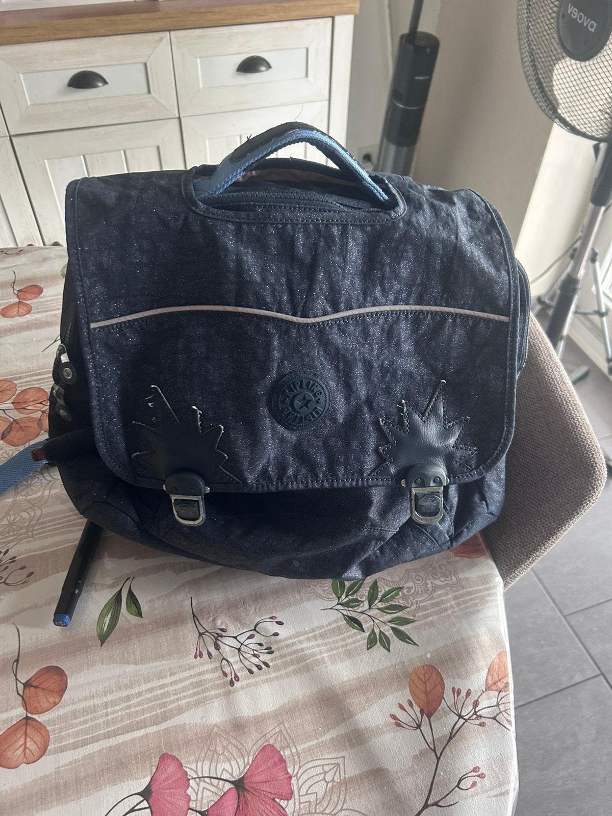 Sac à dos / Cartable Kipling bleu pailleté - Live.Light, Enlèvement, Comme neuf, Bleu, Sac à dos