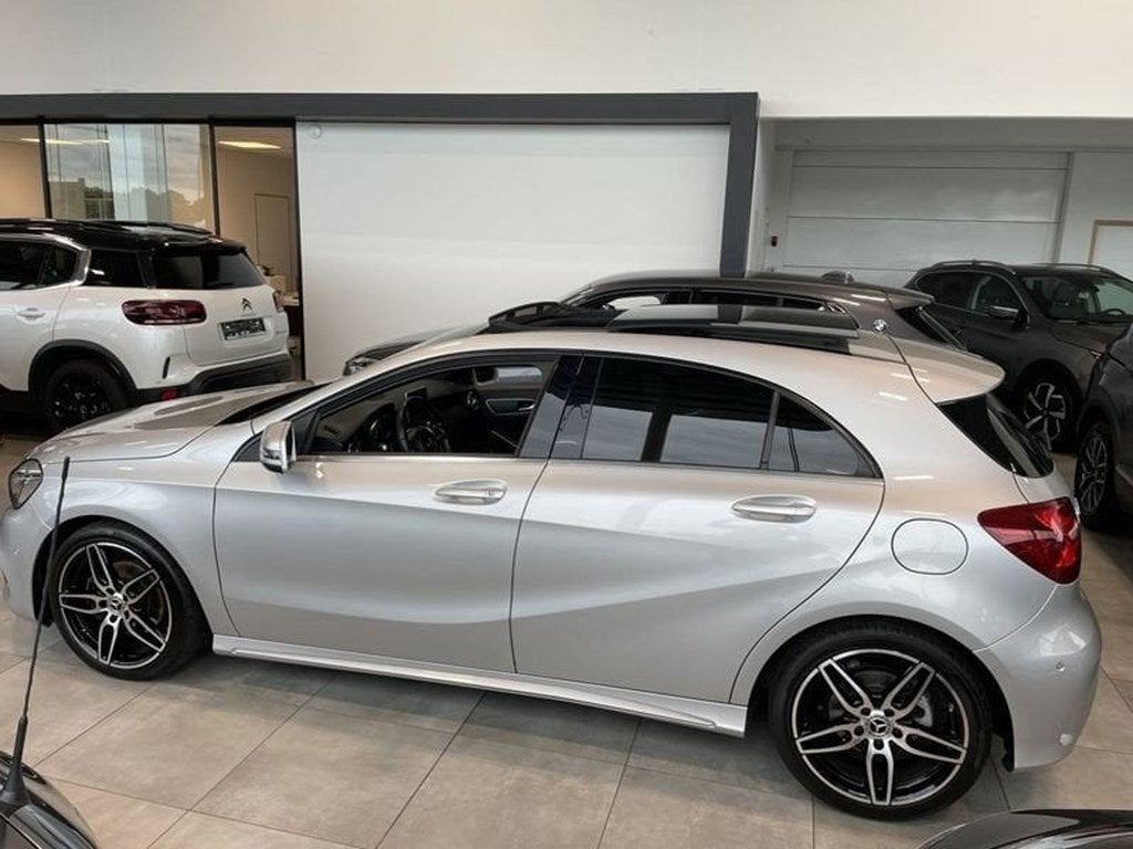 Mercedes-Benz A Panoramisch open dak / Navigatie / Camera /, Auto's, 90 kW, 122 pk, Emergency brake assist, Zilver of Grijs