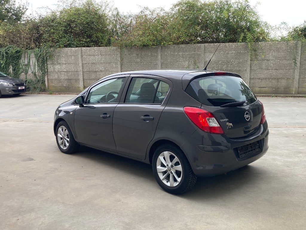 Opel Corsa 1.2 benzine 2014 met 102000km*EURO 5*LEZ OK*, Auto's, Euro 5, 63 kW, 4 cilinders, Leder en Stof
