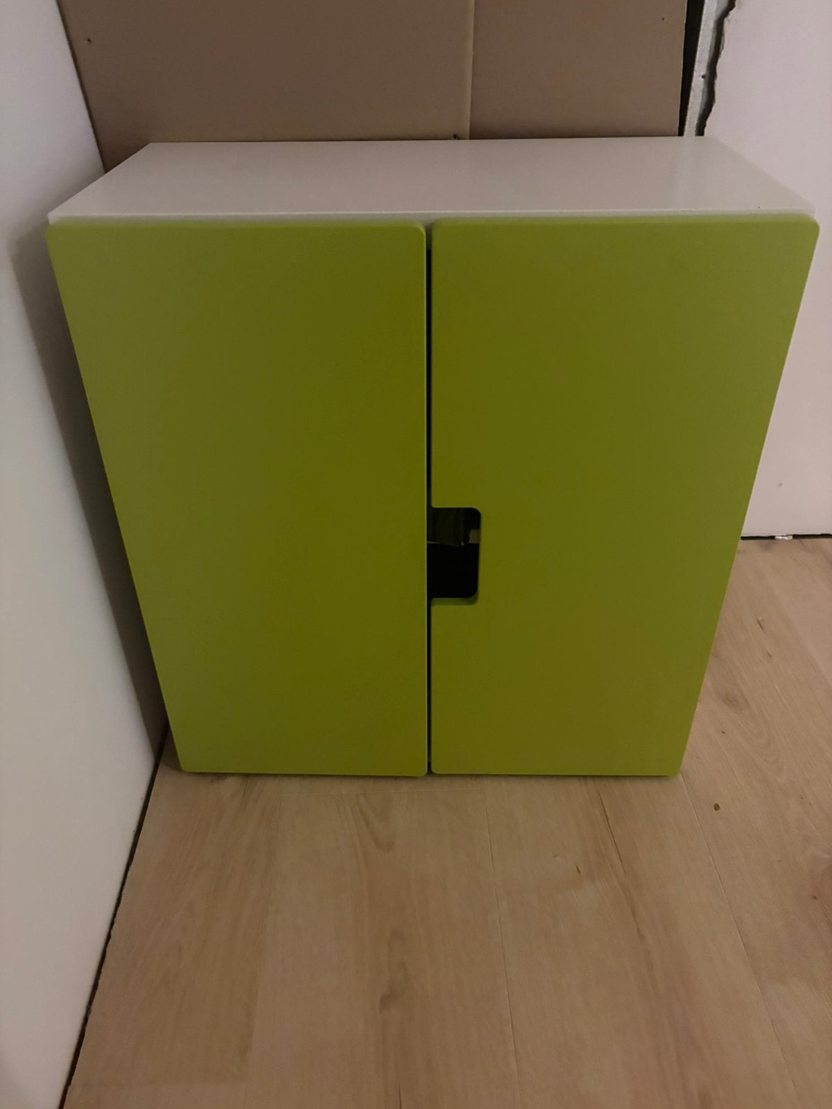 Ikea kastje, Huis en Inrichting, Kasten | Roldeurkasten en Archiefkasten, Ophalen of Verzenden, Zo goed als nieuw