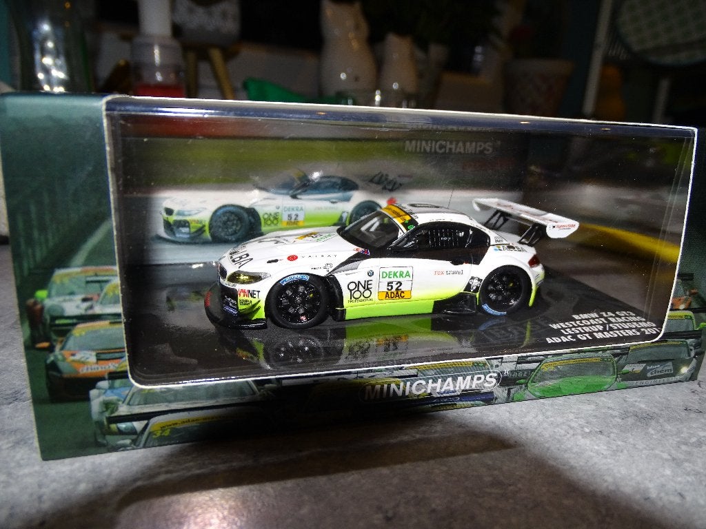 Minichamps BMW Z4 GT3 ADAC Masters 2011 1/43, Enlèvement ou Envoi, Neuf, Voiture, MiniChamps