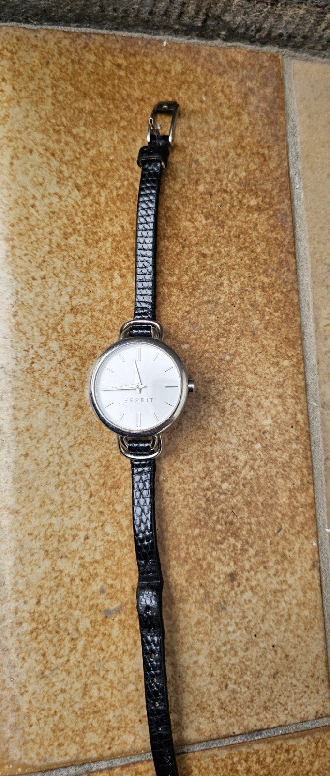 montre femme  esprit, Enlèvement, Esprit