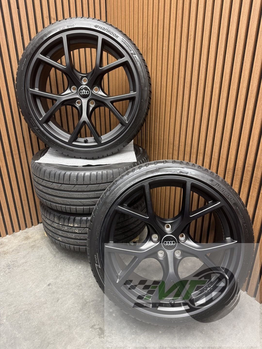 19" Audi A3 S3 8Y 8V SLine 5Y 4x ET46 MATTBLACK 235 35 OEM, Auto-onderdelen, Banden en Velgen, 19 inch, -, -, Banden en Velgen