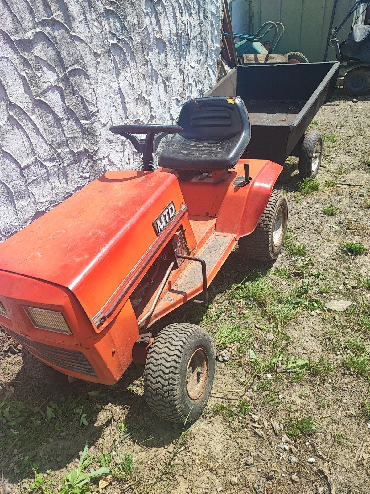 Tracteur tondeuse plus remorque jardin
