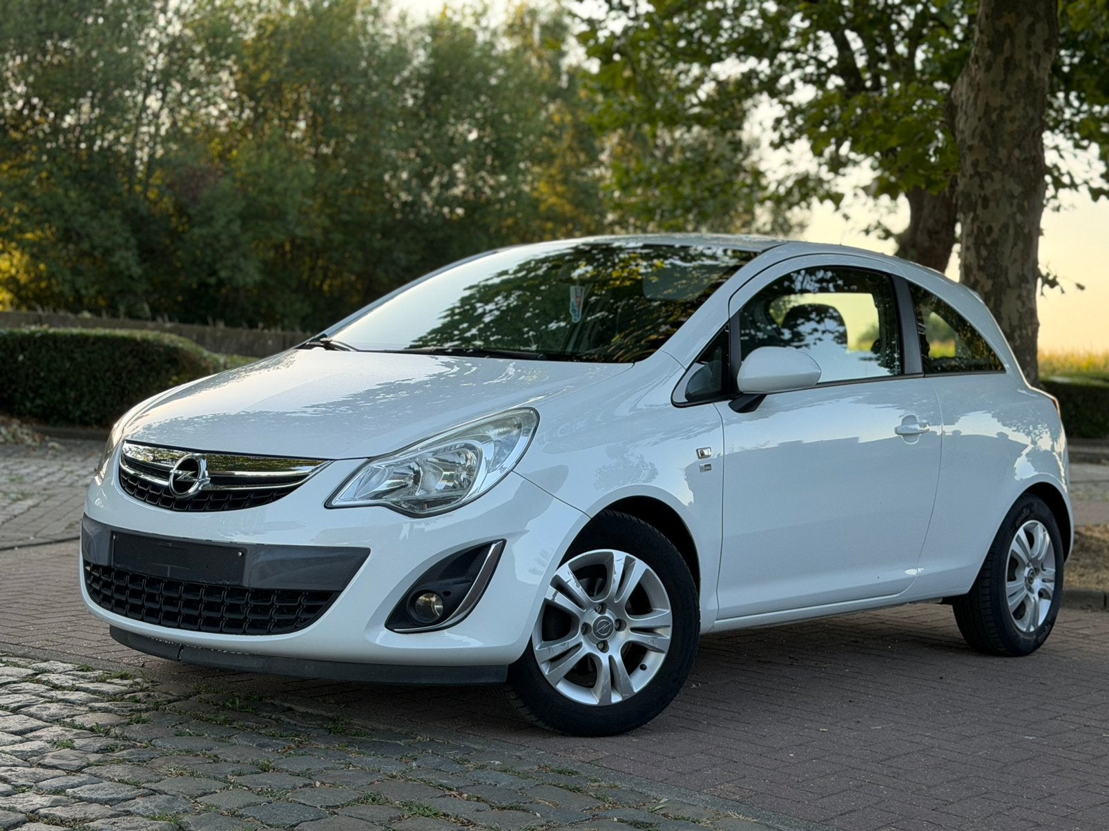 Opel Corsa Cosmo Essence, Electronic Stability Program (ESP), Euro 5, Achat, Entreprise