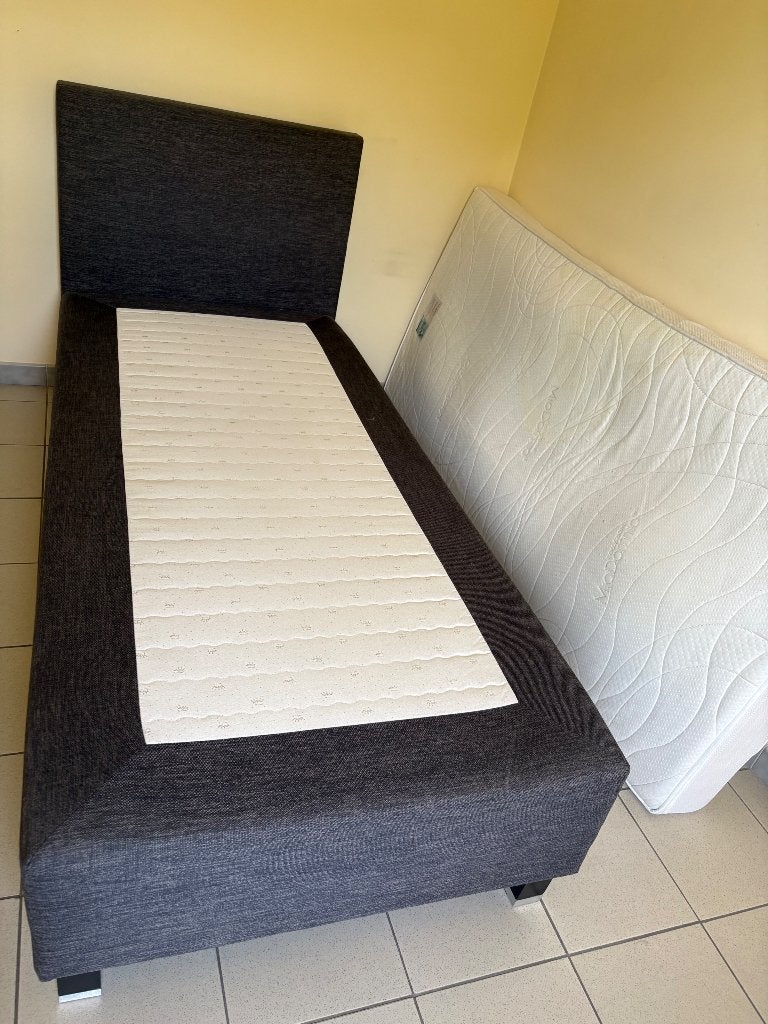 Boxspring, Maison & Meubles, Chambre à coucher | Lits boxsprings, Enlèvement, Comme neuf, Une personne, Gris