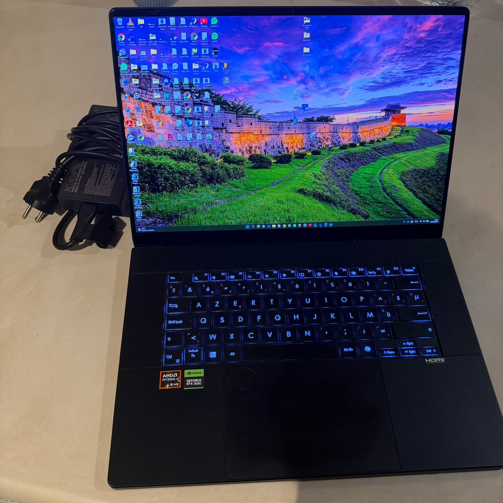 ASUS ProArt P16 | Ryzen AI 9 HX 370 | RTX 4070 | 32GB | 3TB, 32 GB, Avec écran tactile, 16 pouces, Enlèvement
