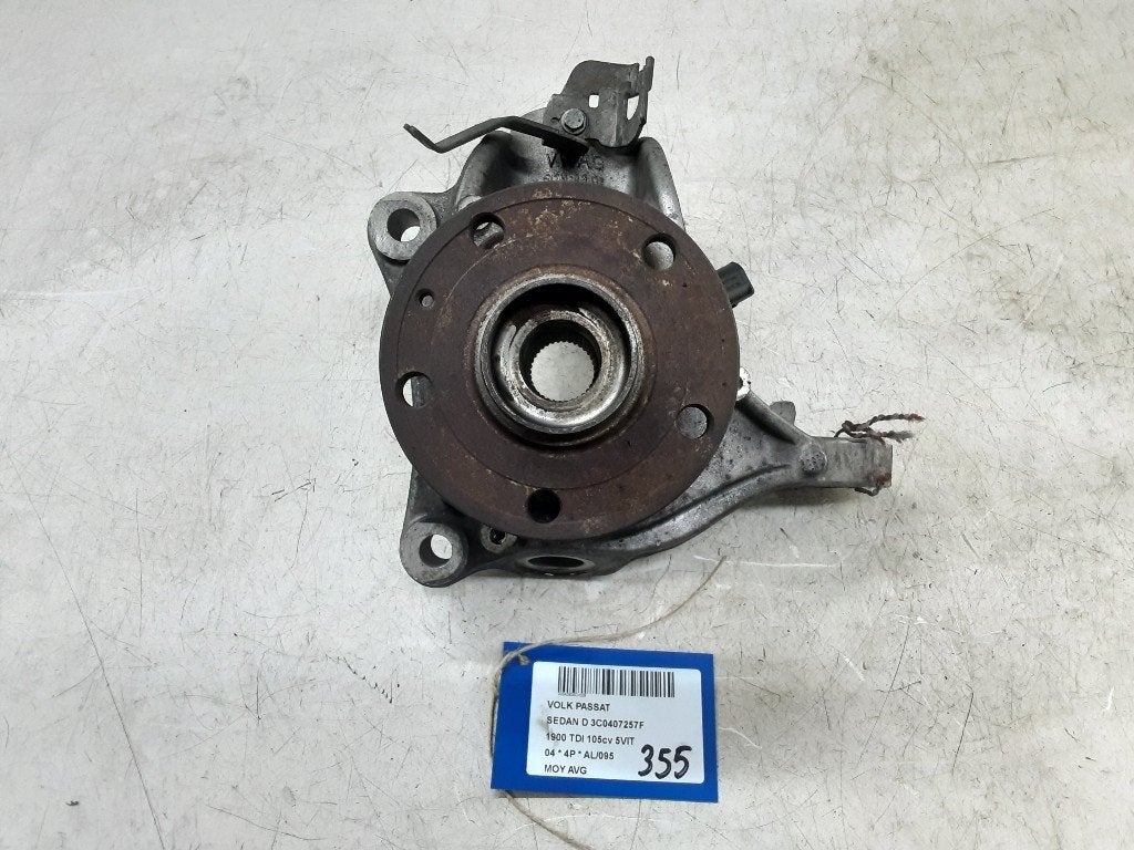 WIELNAAF LINKS VOOR Volkswagen Passat (3B3) (3C0407257F), Gebruikt, Volkswagen, Mevr. I. Hauben, Rue de l'Espoir 34 34
4030  GRIVEGNÉE, BE