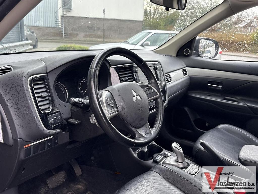 Mitsubishi Outlander 2.0 PHEV instyle | Leder | Pano | Clima, Auto's, Mitsubishi, Outlander, Zwart, Navigatiesysteem, Zwart