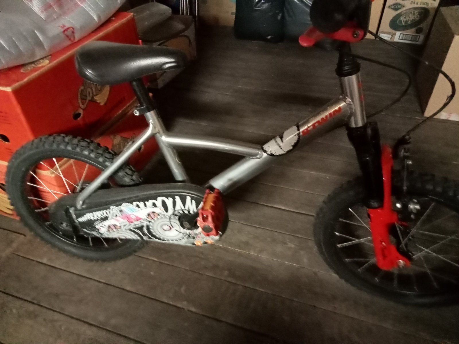 Vélo B-Twin., Enlèvement