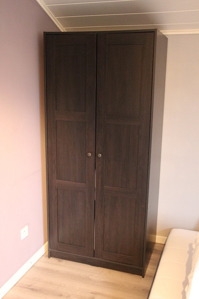 Armoire penderie IKEA RAKKESTAD 2 portes - brun-noir, Contemporain, moderne et épuré (Ikea), Utilisé, 50 à 100 cm, Avec porte(s)