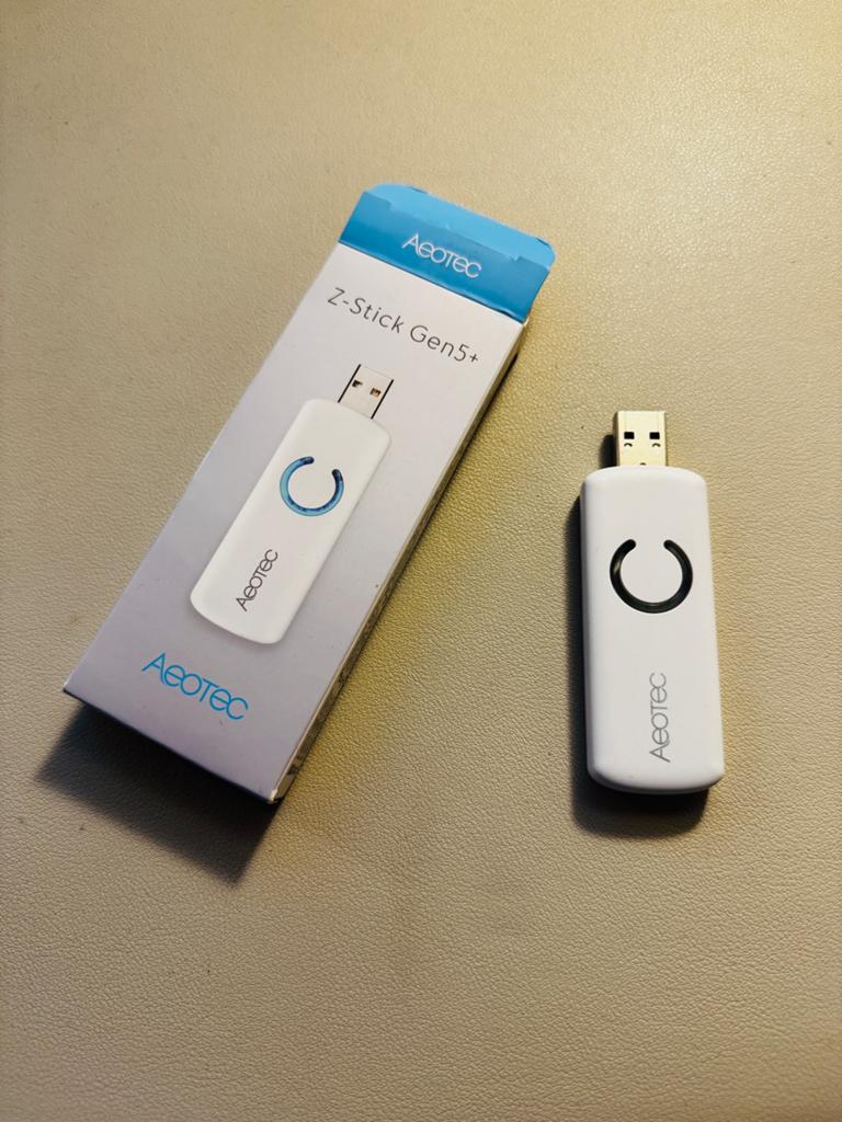 Aeotec Z-Stick Gen5+, Informatique & Logiciels, Clés USB, Enlèvement, Comme neuf