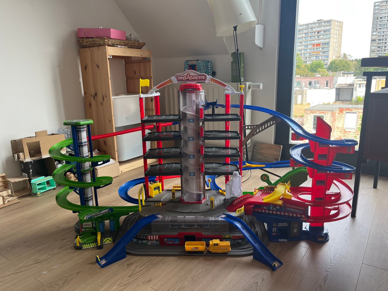 Majorette Garage met automatische lift, Ophalen, Zo goed als nieuw