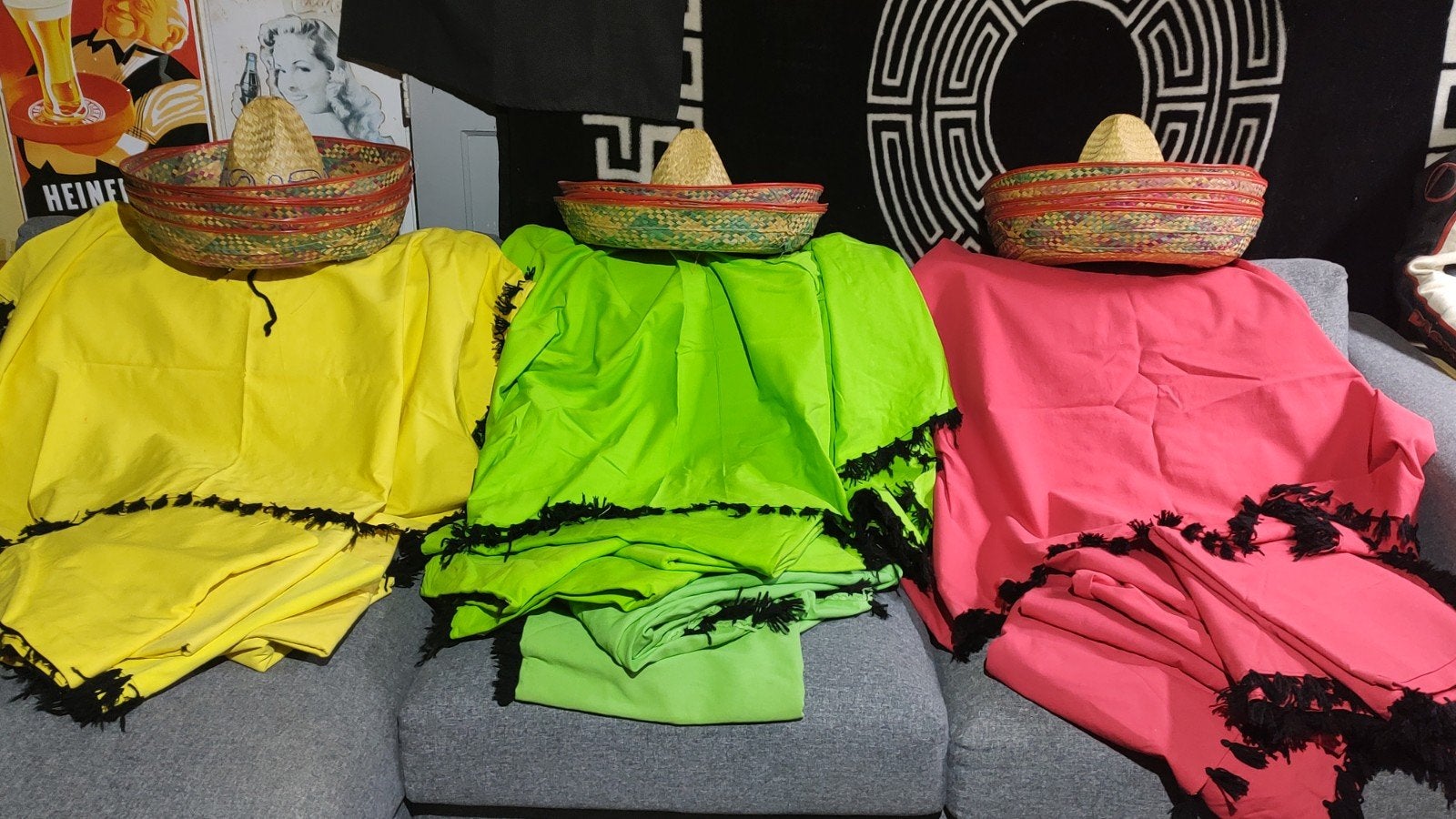 te koop aangeboden Carnavals Kleding Heren/Dames, Ophalen, Zo goed als nieuw, Kleding