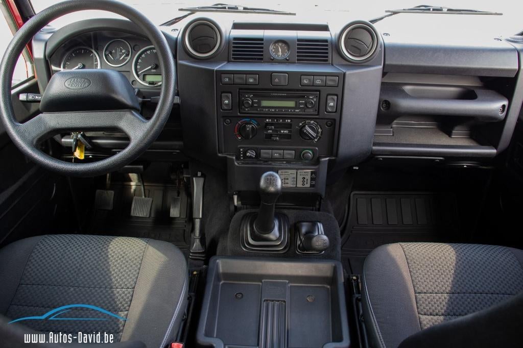 Land Rover Defender 90 VAN TD4 2.4d 4X4/32 000 km, Achat, Entreprise, 2 places, Boîte manuelle