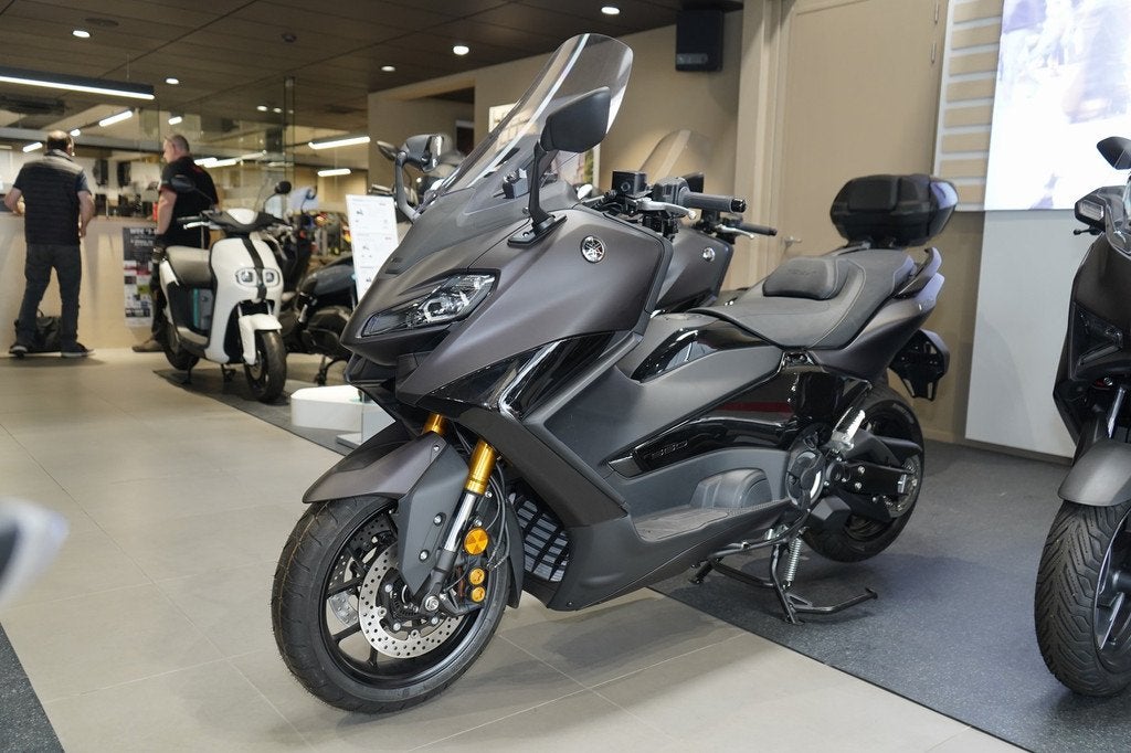 Yamaha T-MAX Techmax (bj 2024), Fietsen en Brommers, Scooters | Yamaha, Overige modellen, Klantenservice@yamaha-motor.nl, Yamaha Motor Europe N.V.