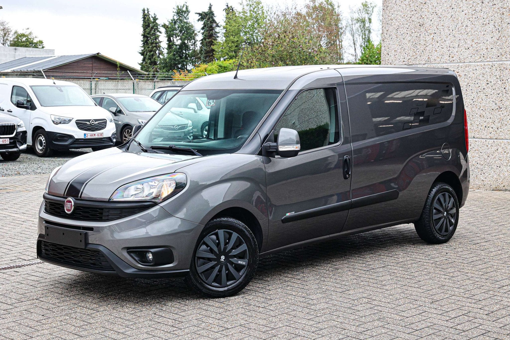 Fiat Doblò VERLENGENDE-VERSIE*3ZITPLAATSEN*6VITESSE*NAVIGAT, Autos, Camionnettes & Utilitaires, Argent ou Gris, Achat, 105 ch