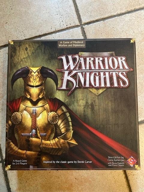 WARRIOR KNIGHTS - super jeu de stratégie comme neuf, Envoi