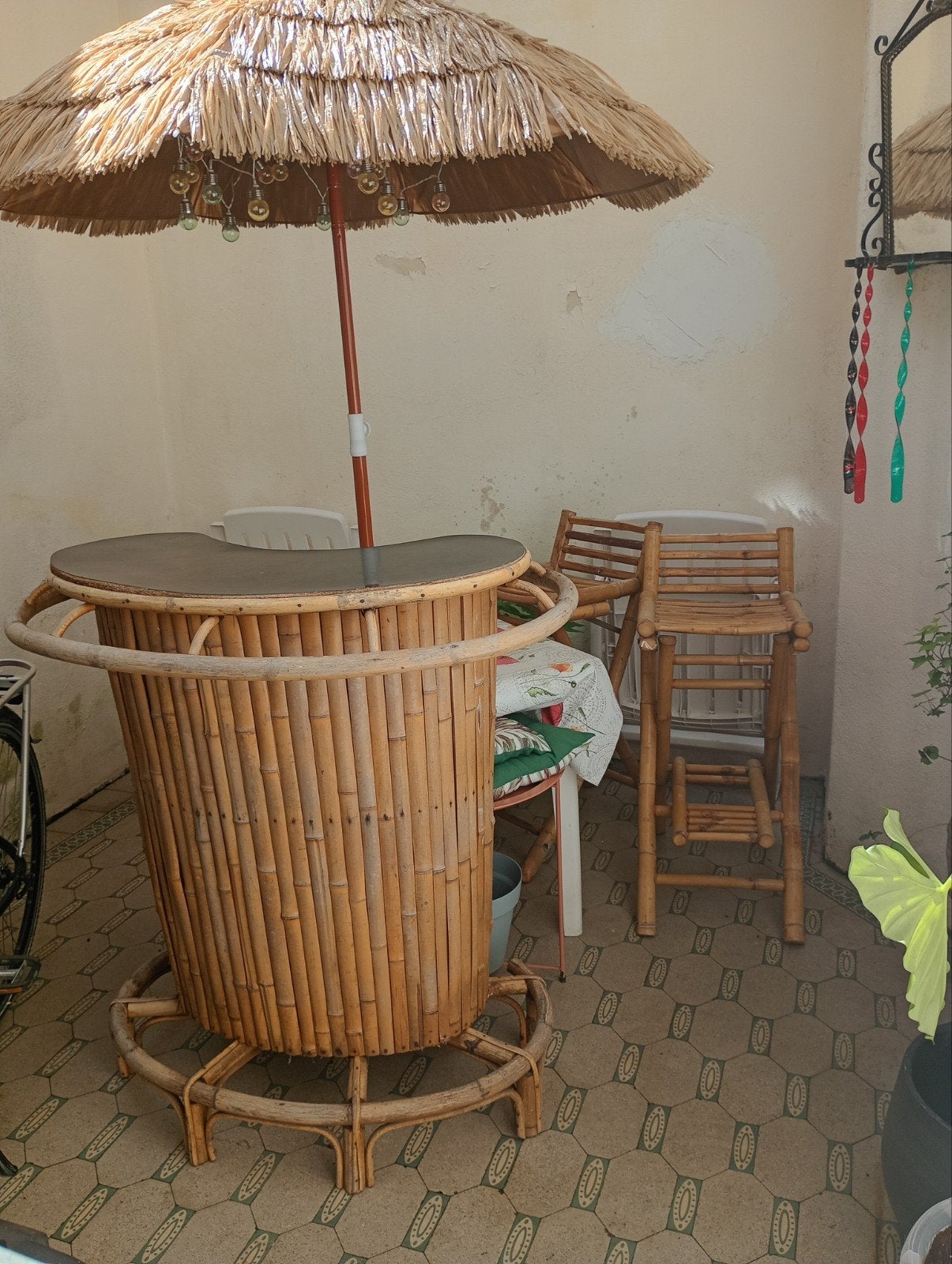 Bar Tiki, Enlèvement, Utilisé, Y compris les chaises de bar