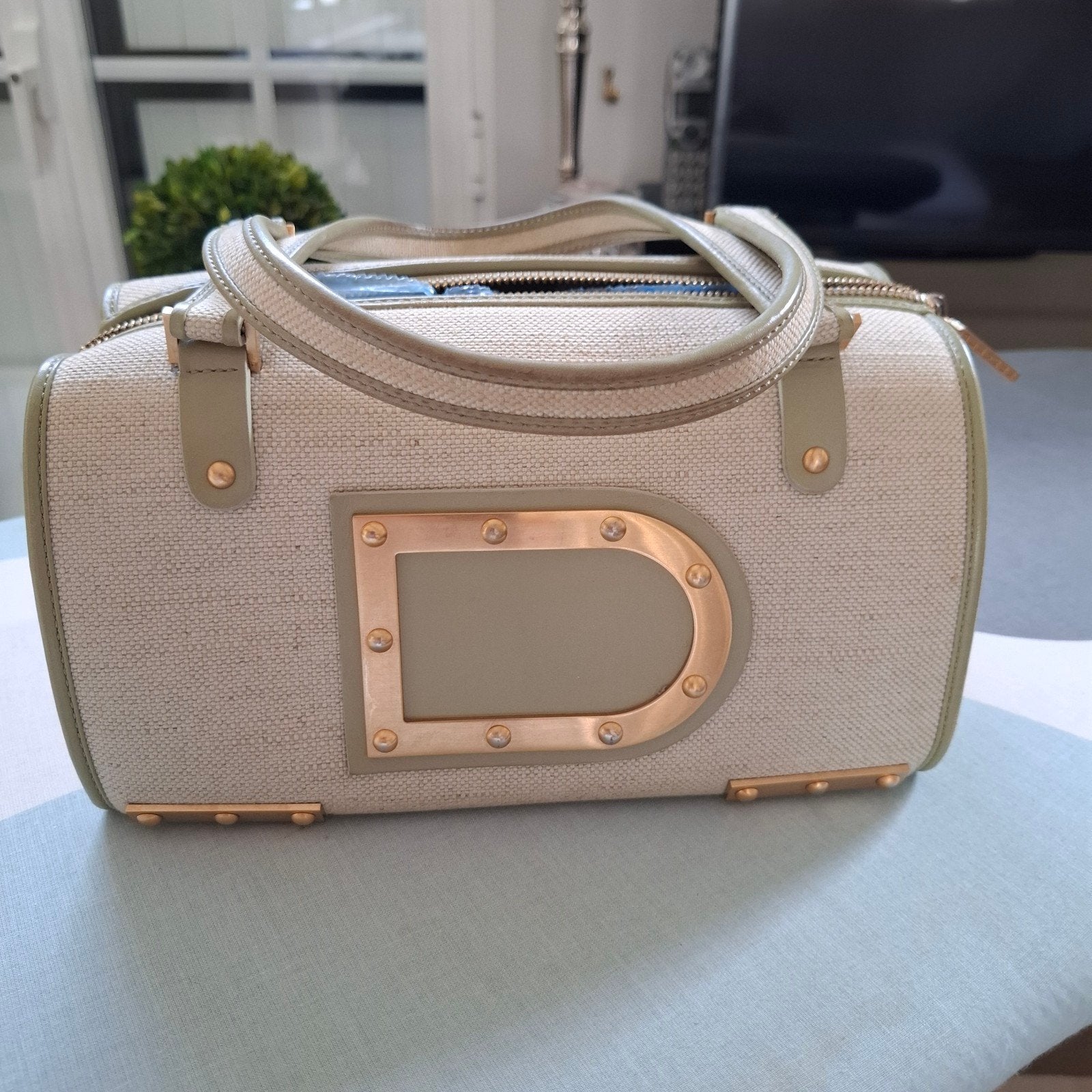 Delvaux Boston