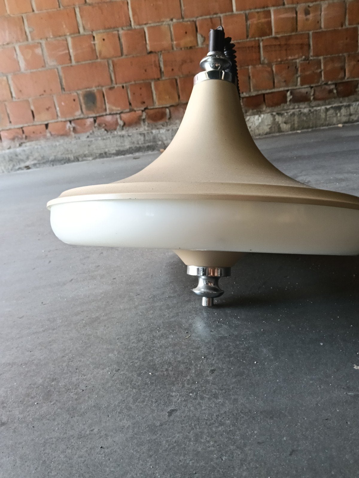 Vintage Massive UFO hanglamp, Huis en Inrichting, Lampen | Wandlampen, Ophalen