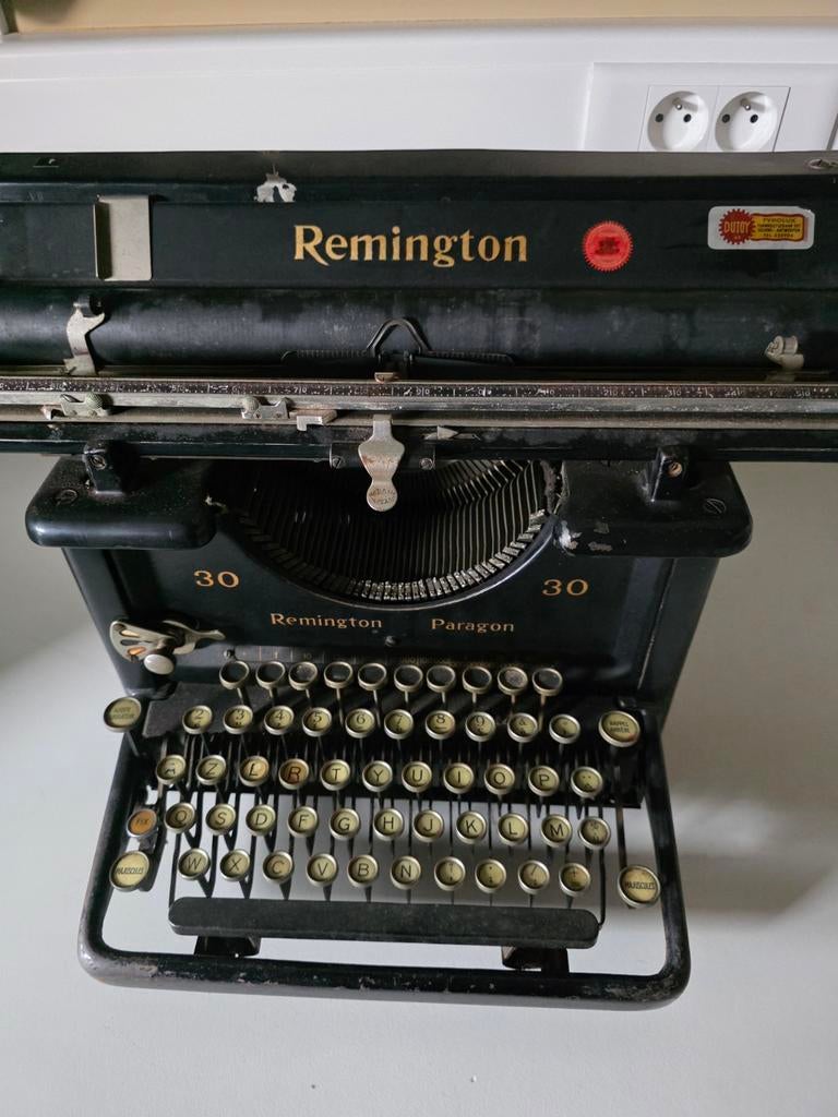 Antiek typemachine Remington 30, Ophalen
