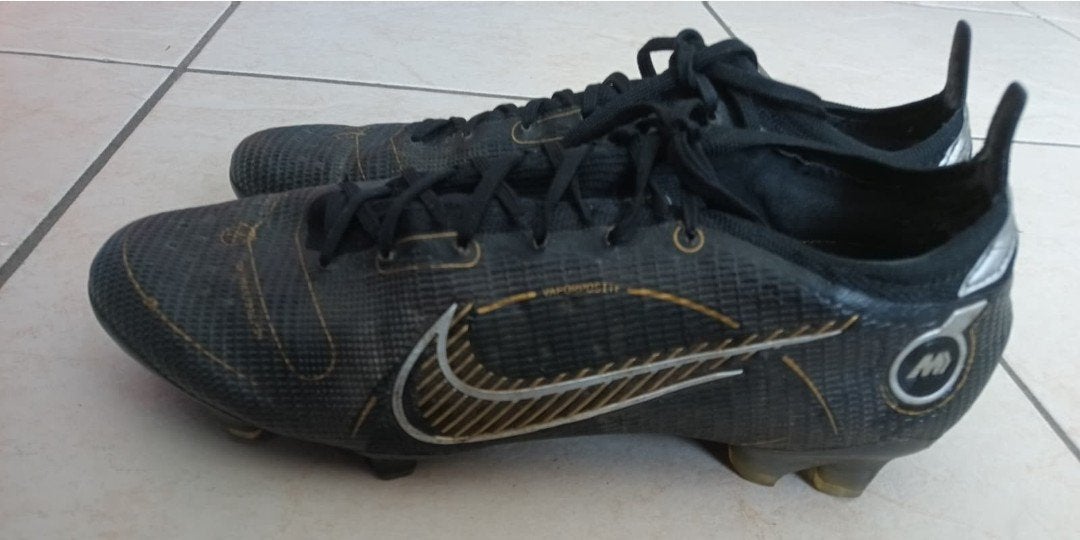 2 paar voetbalschoenen: Nike Vapor (43) + Kipsta (37), Enlèvement ou Envoi, Utilisé, Chaussures