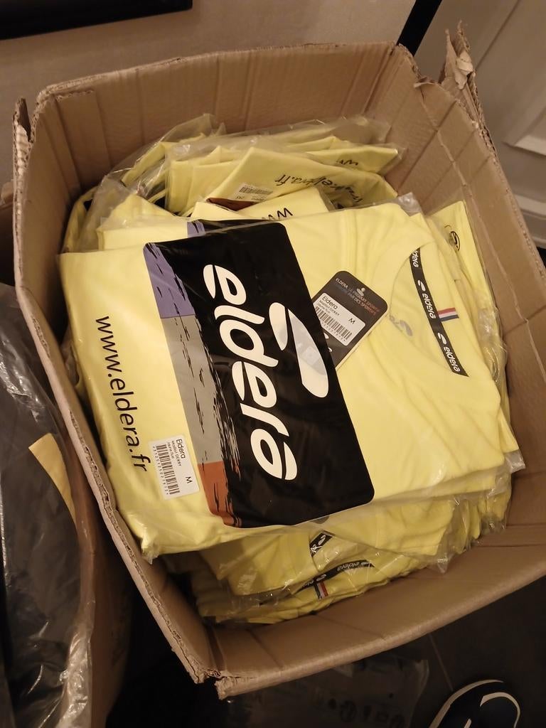 Lot de t-shirt, Enlèvement