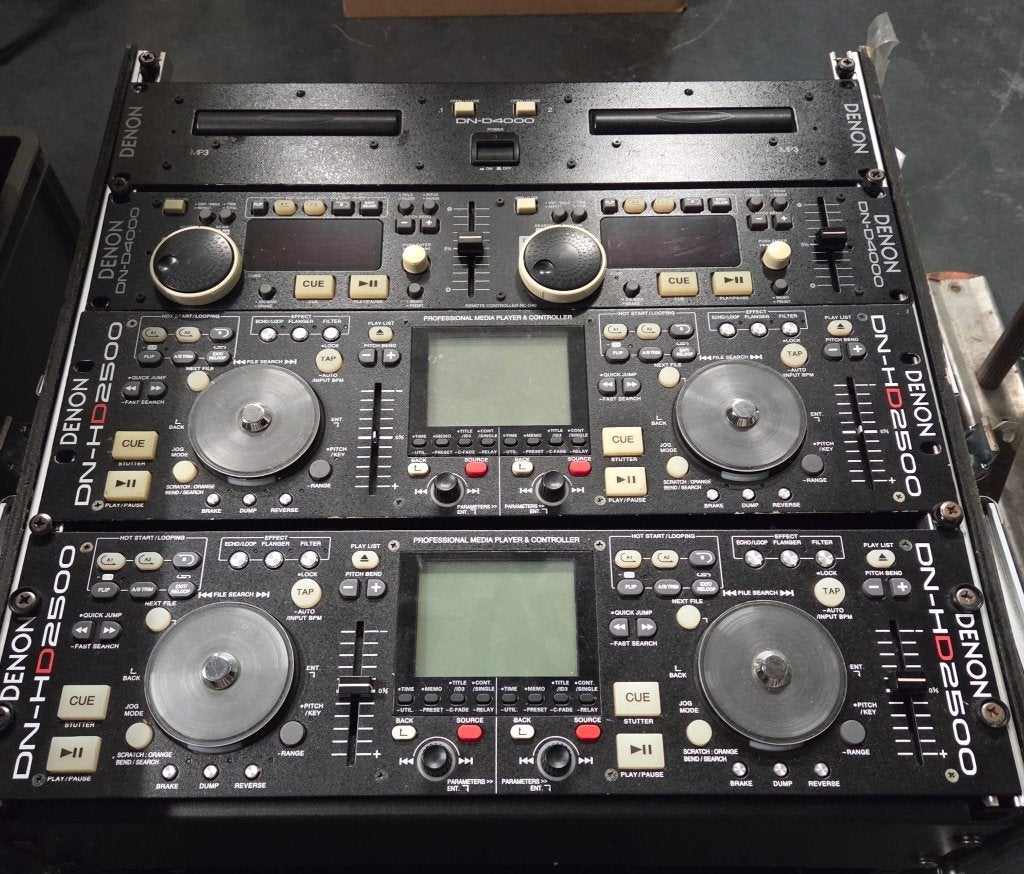 Classic DENON DN-D4000, DN-HD2500 + Flightcase 600x550x450, TV, Hi-fi & Vidéo, Enlèvement, Utilisé, Autres marques