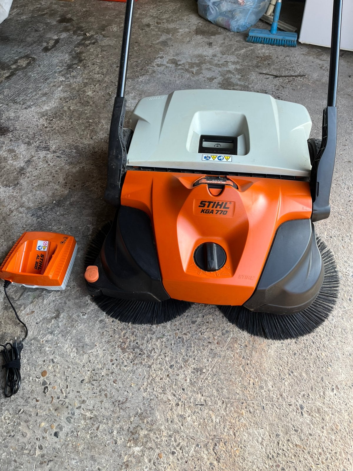 NIEUW - Stihl KGA 770 Accu Veegmachine - Set Compleet, Jardin & Terrasse, Balayeurs, Enlèvement, Neuf