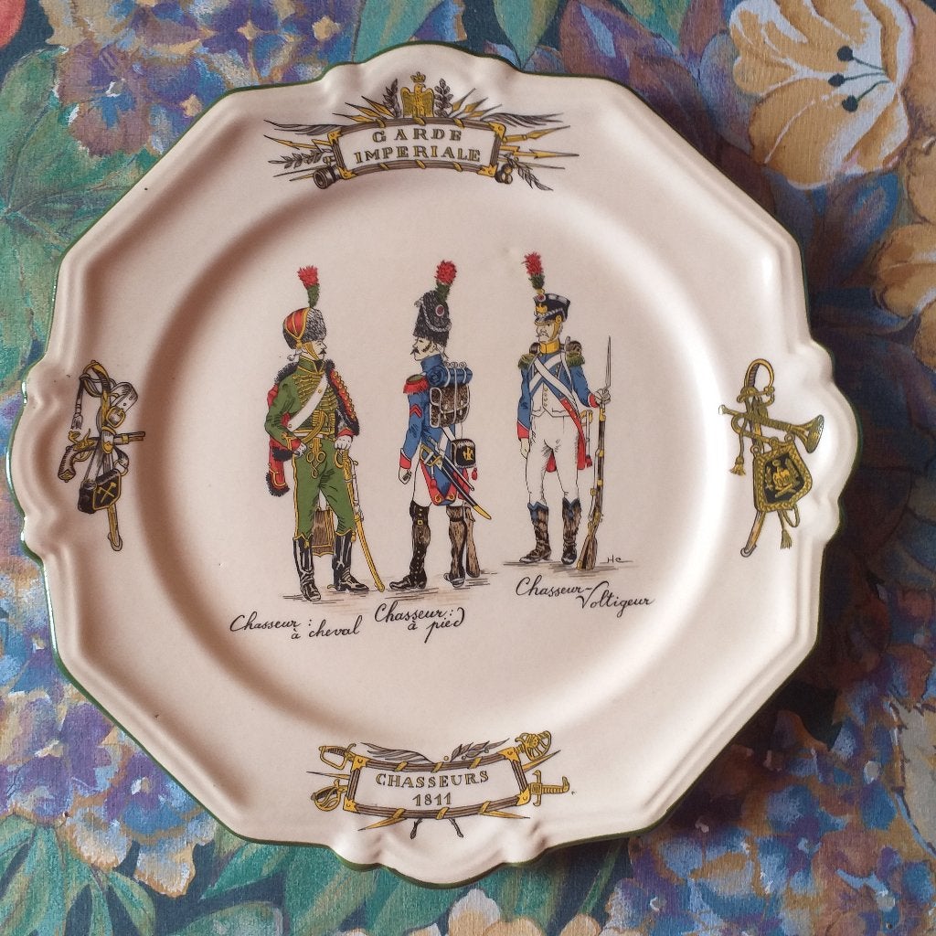 Lot de 4 assiettes de collections, Enlèvement