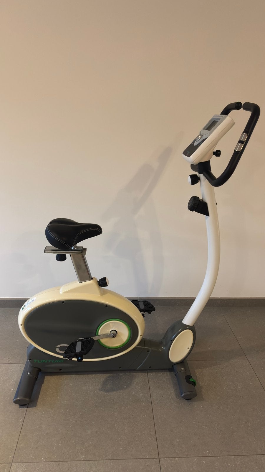 Tunturi go 30 hometrainer, Ophalen, Zo goed als nieuw, Hometrainer