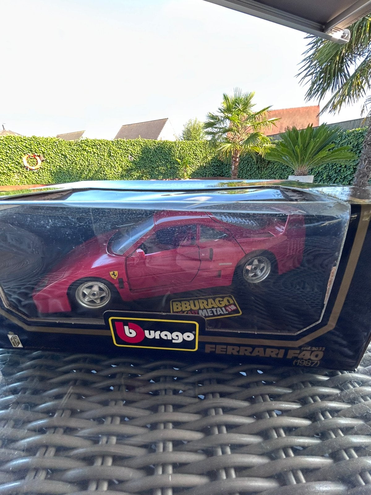 Burago Ferrari F40 1/18 (1987), Hobby en Vrije tijd, Modelauto's | 1:18, Ophalen, Gebruikt, Burago