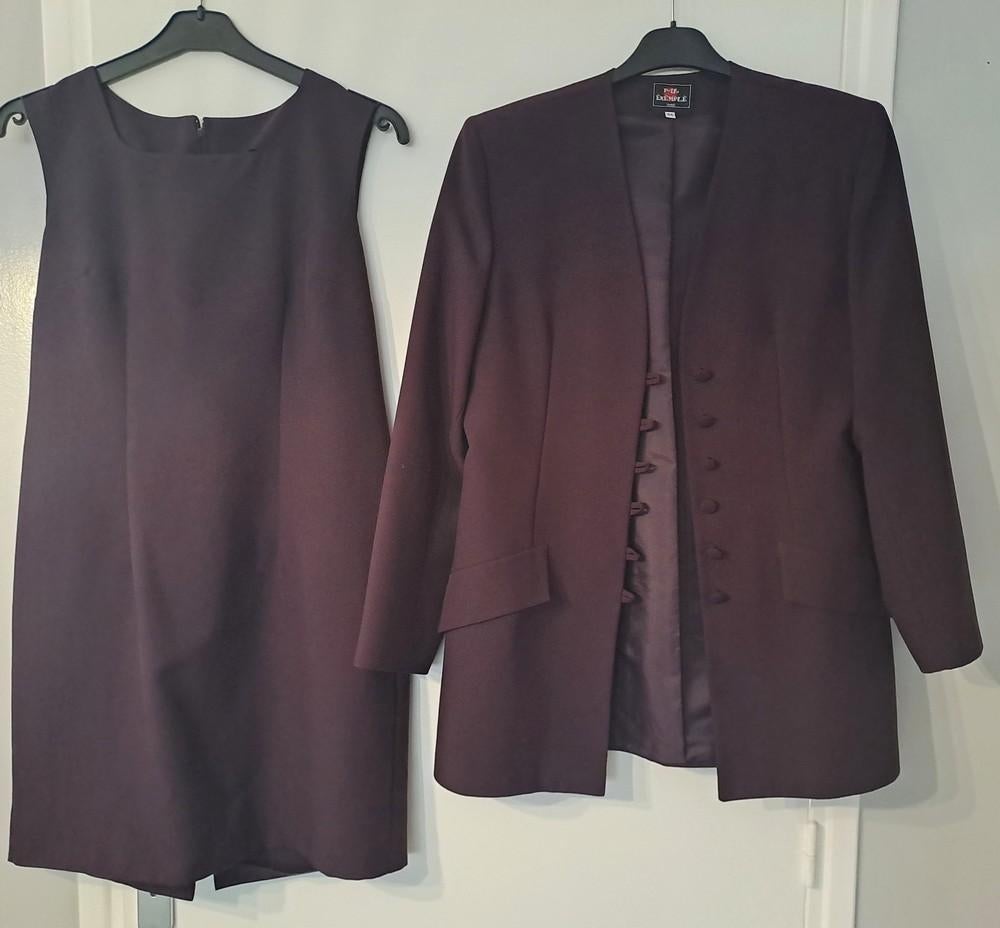 tailleur femme, Enlèvement